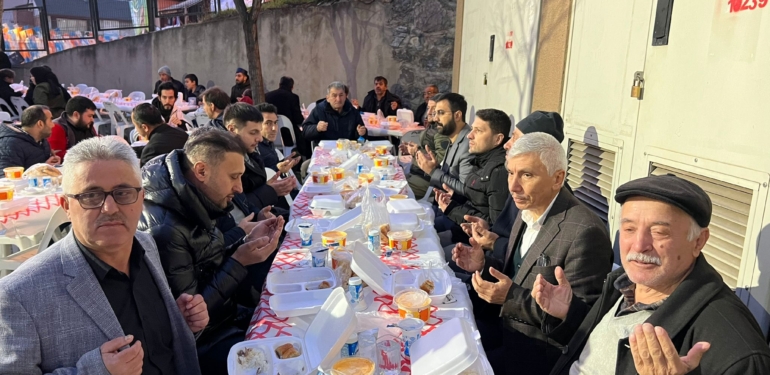 Gökçetaşlılar ve Fatih Camii Derneği, Birlikte Güzel Bir İftar Organizasyonu Gerçekleştirdi