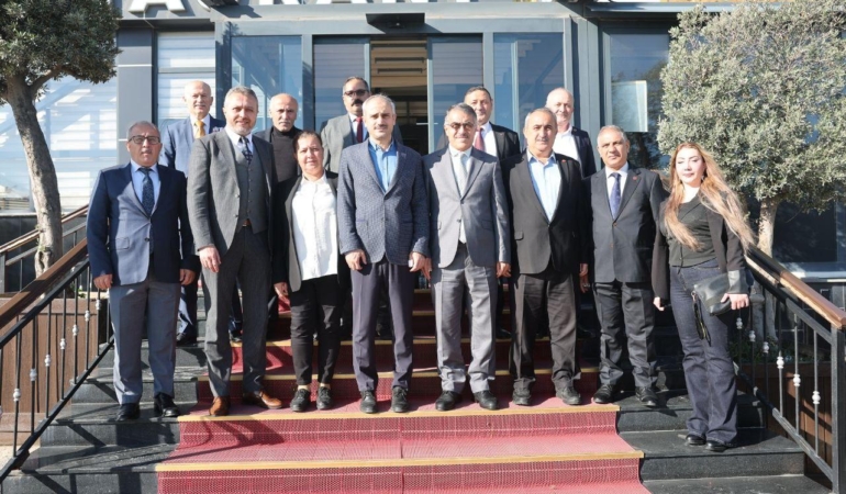 Kaymakam Önal ve Başkan Çiftçi muhtarlarla buluştu