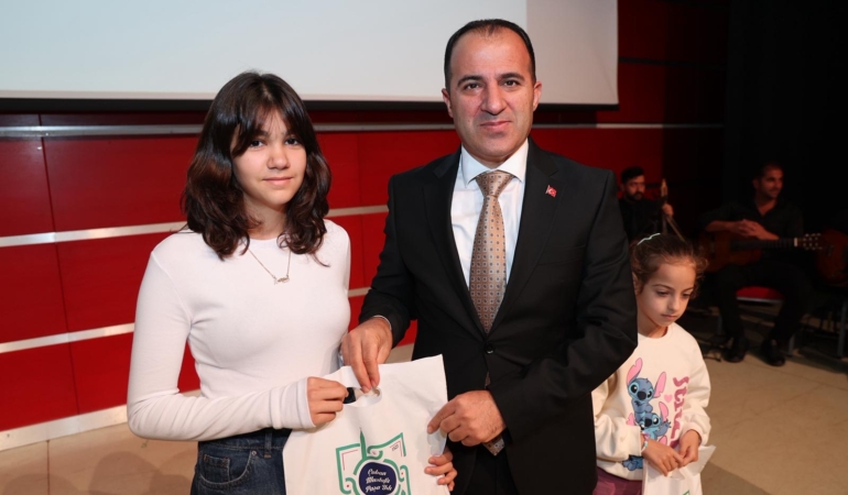 GEBZE’DE ÖĞRETMENLER GÜNÜ COŞKUSU