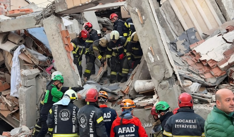 Gebze’de mühürlü binalarda kritik gelişme: Bakanlık yıkım sürecini başlattı