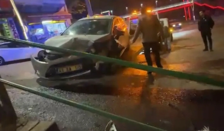 Sabaha Karşı Meydana Gelen Kazada 3 Kişi Yaralandı