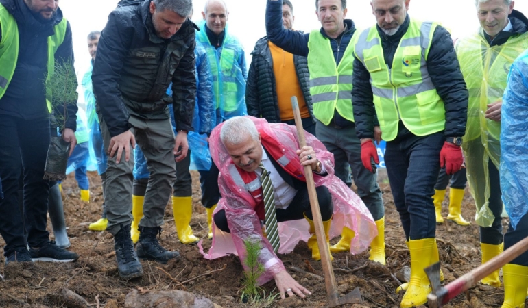 Gebze Ticaret Odası Hatıra Ormanı’nda 15.000 Fidan Toprakla Buluştu