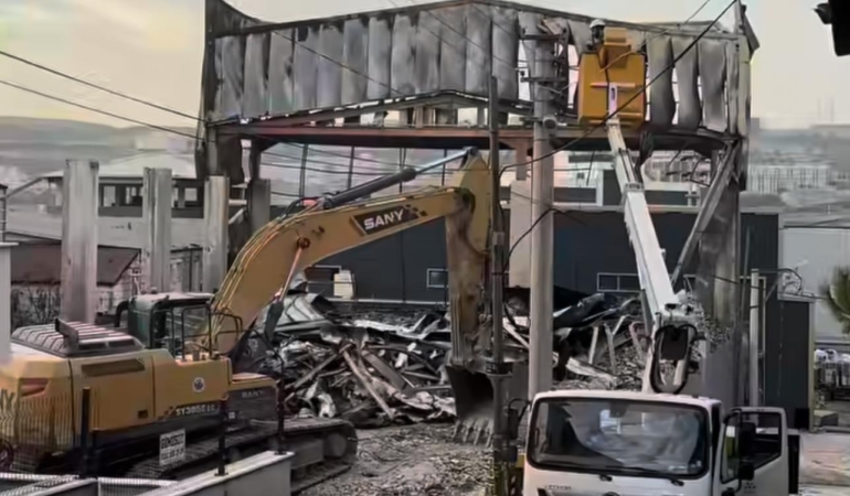 7 Can Kaybıyla Sonuçlanan Ravive Kozmetik Patlamasında Bilirkişi Raporu Tamamlandı