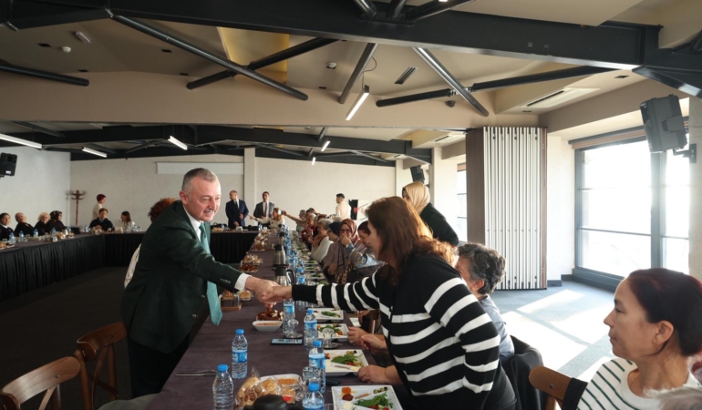 Başkan Büyükakın: “Büyüklerimiz, şehrimizin hazineleridir”