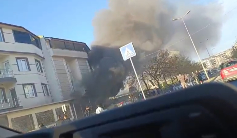 Darıca’da İş Yerinde Çıkan Yangın Kontrol Altına Alındı