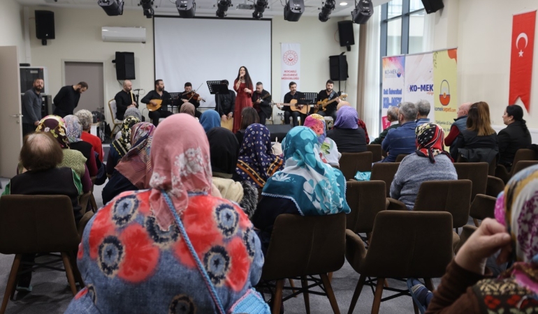 “KO-MEK Vefası” huzurevinde neşe saçtı