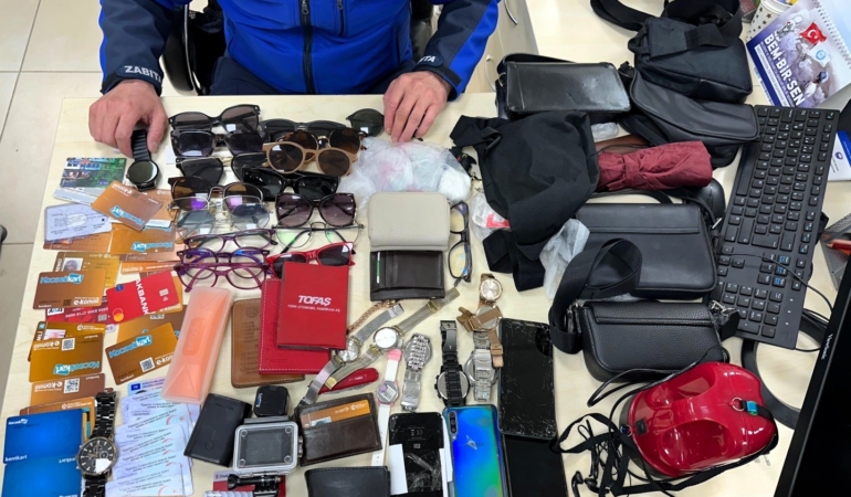 Unutulan eşyalar Büyükşehir Zabıtası ile güvende