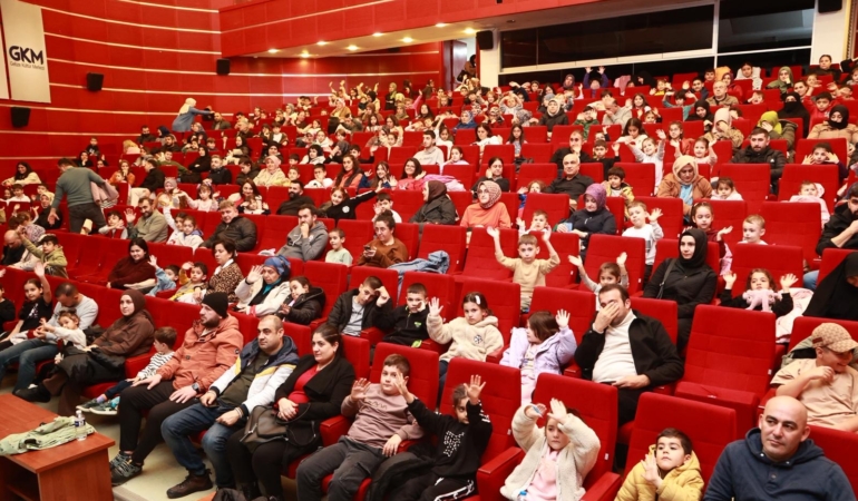 Başkan Büyükgöz’den Minik Sinemaseverlere Sürpriz