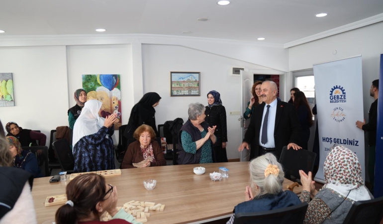 Başkan Büyükgöz, Barış Mahallesi’nde Huzurevi Sakinleriyle Bir Araya Geldi