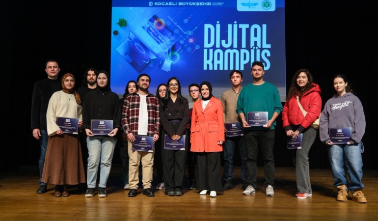 Dijital Kampüs’te yetişen 235 genç sertifikalarını aldı