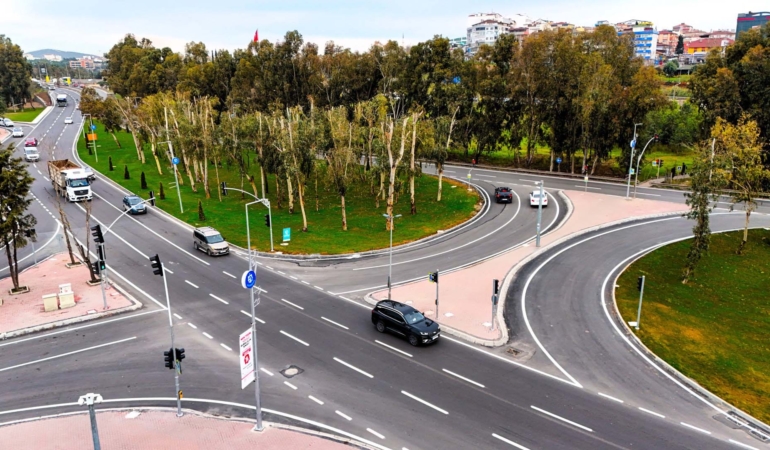 Ressamların değil, Büyükşehir’in eli değdi